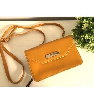 Nine West Snap & Go Crossbody Wallet/Purse